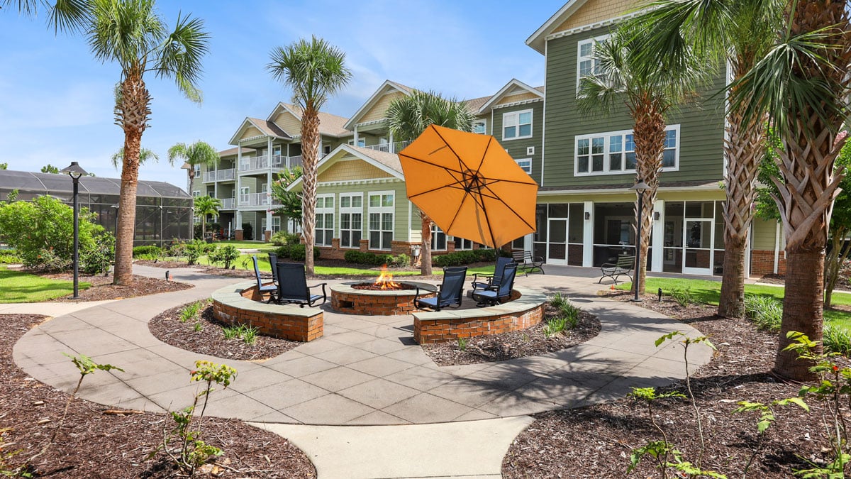 The outdoor patio at Orchard Heights